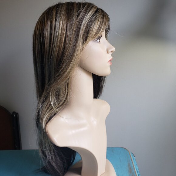 Long Wig - Stevie by Amore - Picture 5 of 11